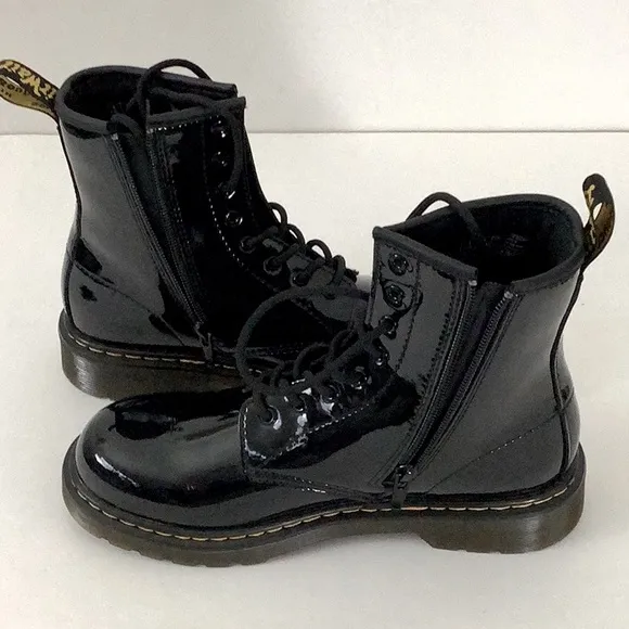 Dr. Martens Black LaceUp Patent Leather Boots Combat Unisex Excellent Condition