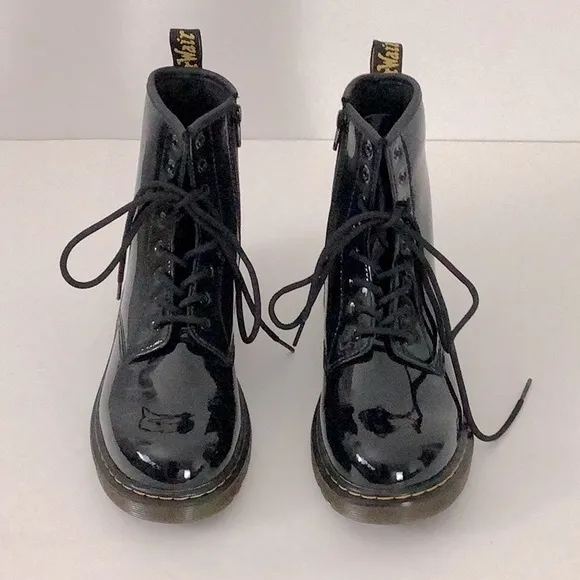 Dr. Martens Black LaceUp Patent Leather Boots Combat Unisex Excellent Condition