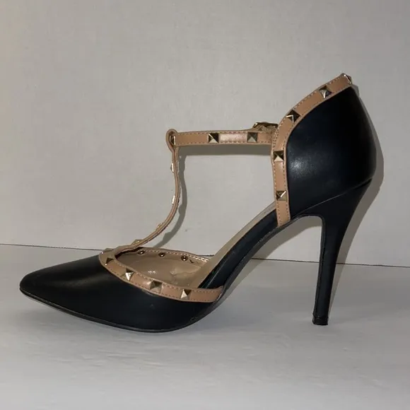 Dream Pairs Black &amp; Beige Point Toe Studded Heel 9