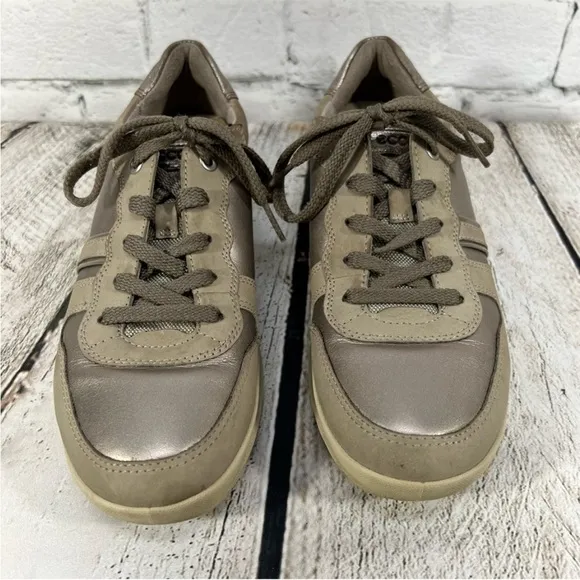 ECCO Women's Mobile III Premium Lace Up Leather Sz 6.5