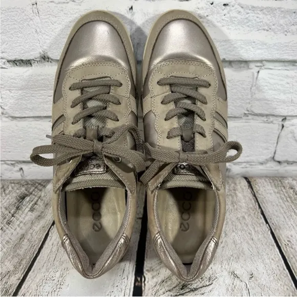 ECCO Women's Mobile III Premium Lace Up Leather Sz 6.5