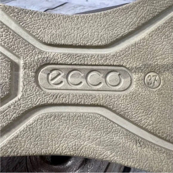 ECCO Women's Mobile III Premium Lace Up Leather Sz 6.5
