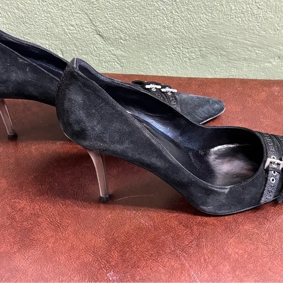 Elegant Black Burberry Women's Shoes