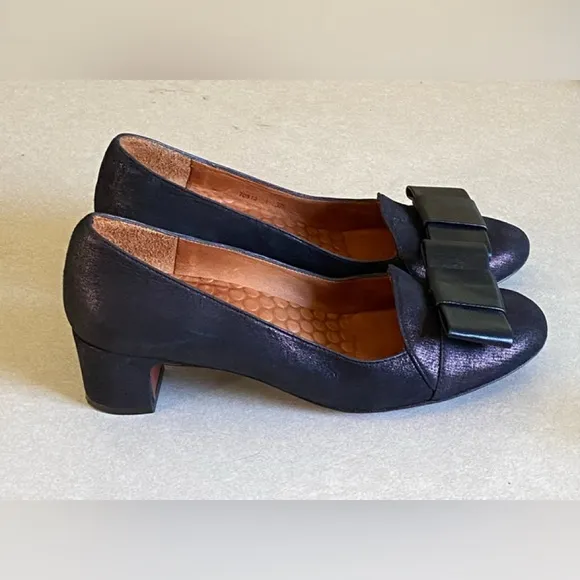 Elegant Black Women's Shoes with Bow Accent