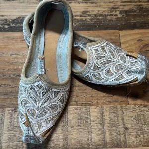 Elegant Tan &amp; Cream Embroidered Children’s Shoes