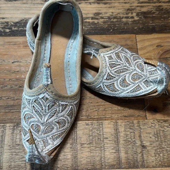 Elegant Tan &amp; Cream Embroidered Children’s Shoes