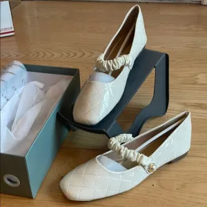 Elegant white Quilted Women's mary Jane patent leather Flats 39 8.5 - 9