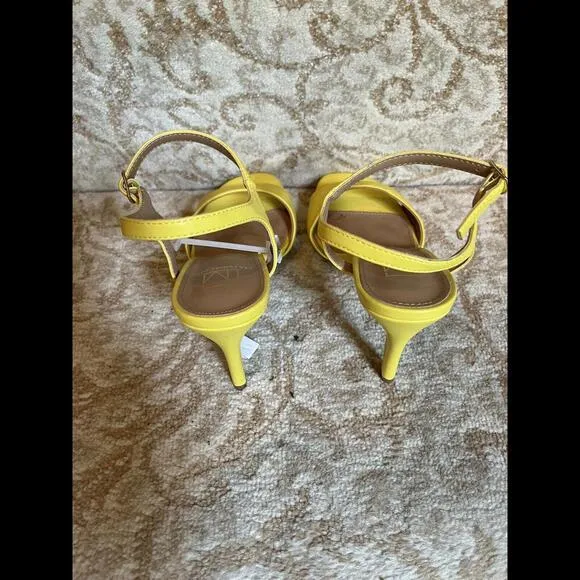 🦄😎💛ESTATE SALE Shoes Heels Material Girl Yellow Sz 5.5 Slingback NWOT