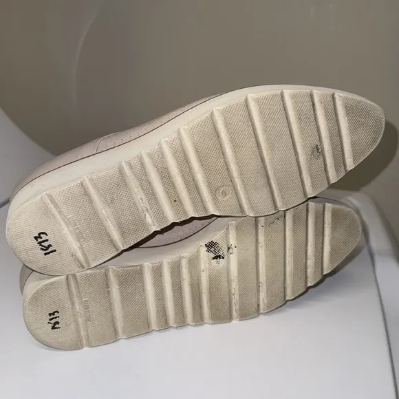 Fabiana Filippi shoes laces leather scales pattern light tan cream colored 38