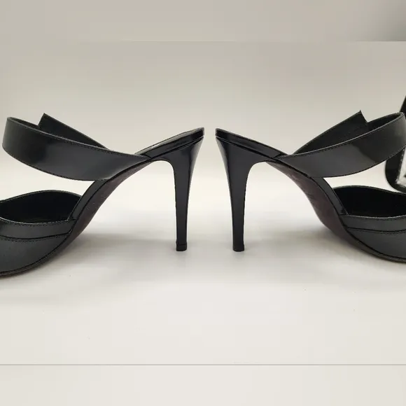 Fendi Women's Black Mules - Size 39