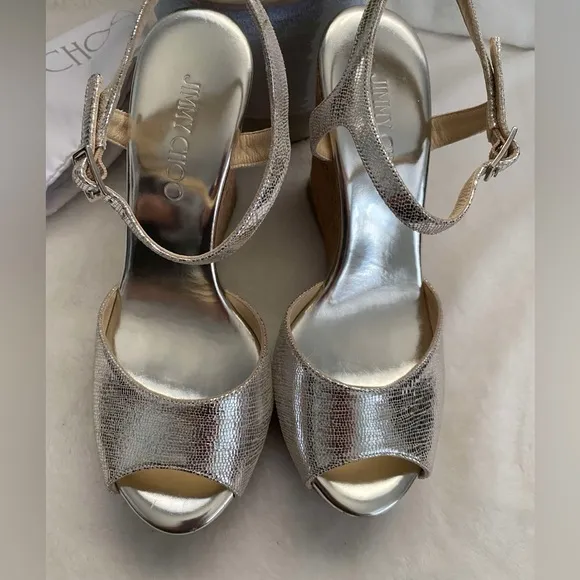 ❤️Final SALE❤️✨Like New Jimmy Choo Wedge Shoes