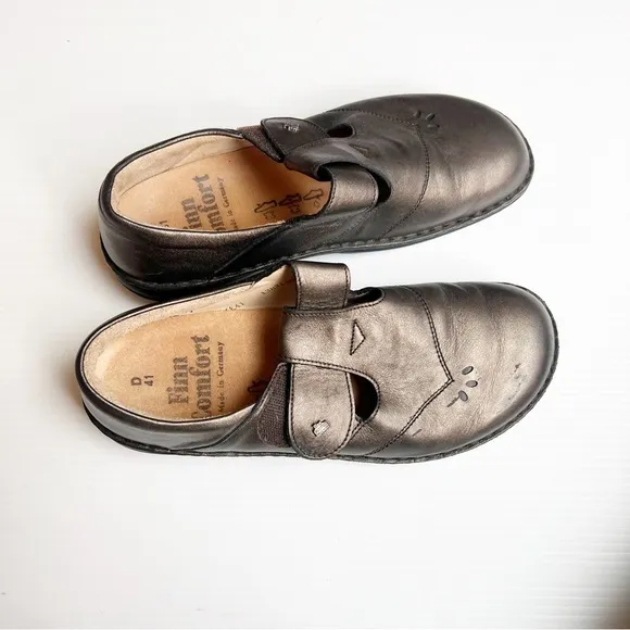 Finn Comfort- Nashville Bronze Leather Closed Toe Comfort Shoes