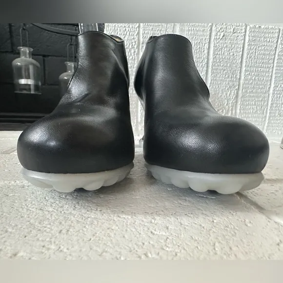 Fluevog NEW W/O BOX Cosmos Opposition black/white sole sexy side-buckled heel -8