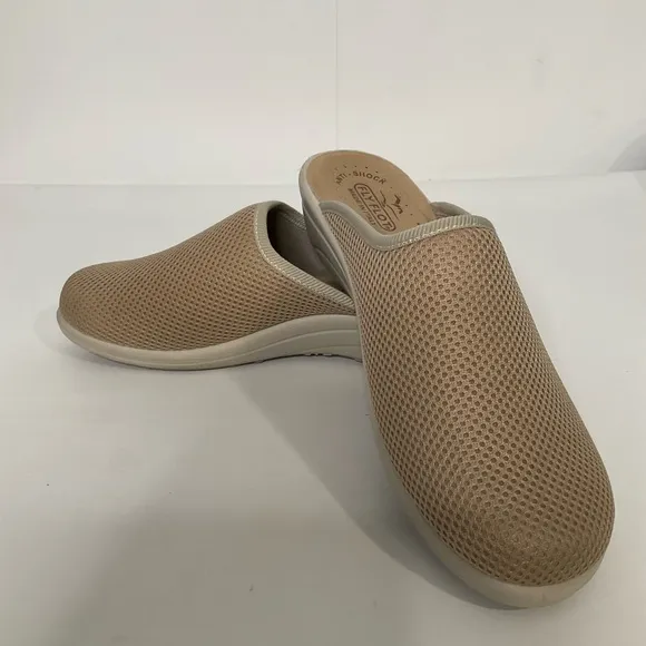 Fly Flot Made in Italy Genuine Leather Tan Mules Size 40