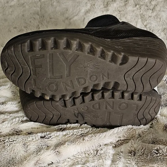 Fly London Metallic Yip Boot Womens Size 39