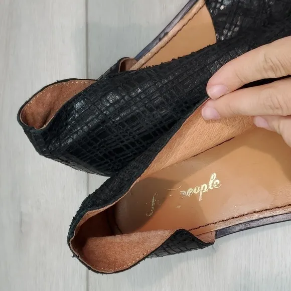 Free People Women Mont Blank Asym Ankle Leather Cut Side Flats shoes sz 39/8.5-9