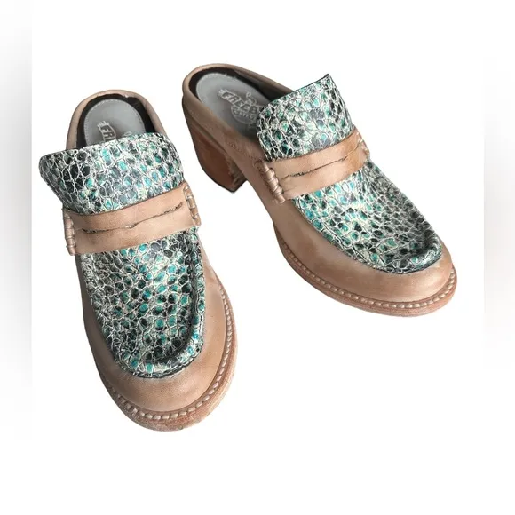 Freebird By Steve Collins All Leather Green Snake Skin Print Clog Mules