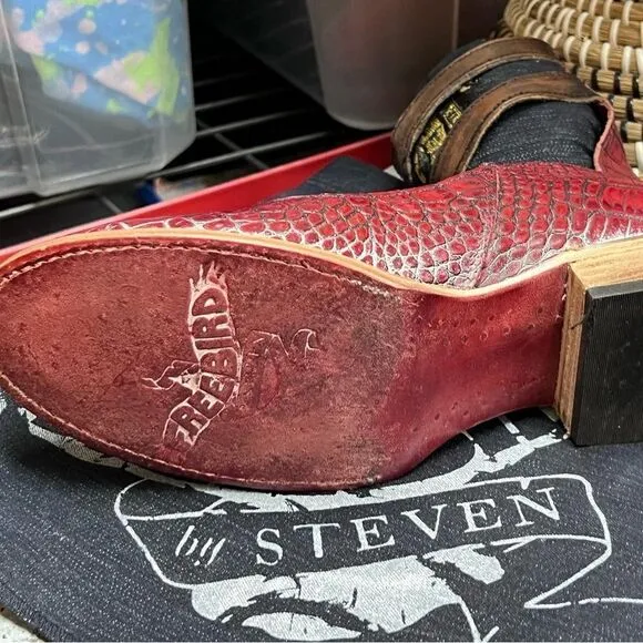 FREEBIRD BY STEVEN Maribel Red Crocodile Mary Jane’s  Ankle Straps Shoes Size 8