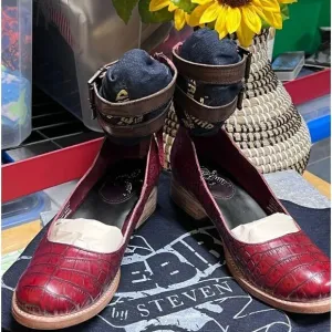 FREEBIRD BY STEVEN Maribel Red Crocodile Mary Jane’s  Ankle Straps Shoes Size 8