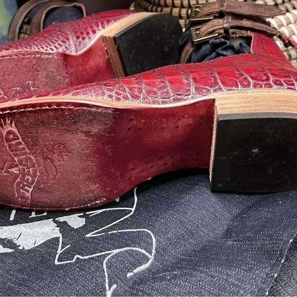 FREEBIRD BY STEVEN Maribel Red Crocodile Mary Jane’s  Ankle Straps Shoes Size 8