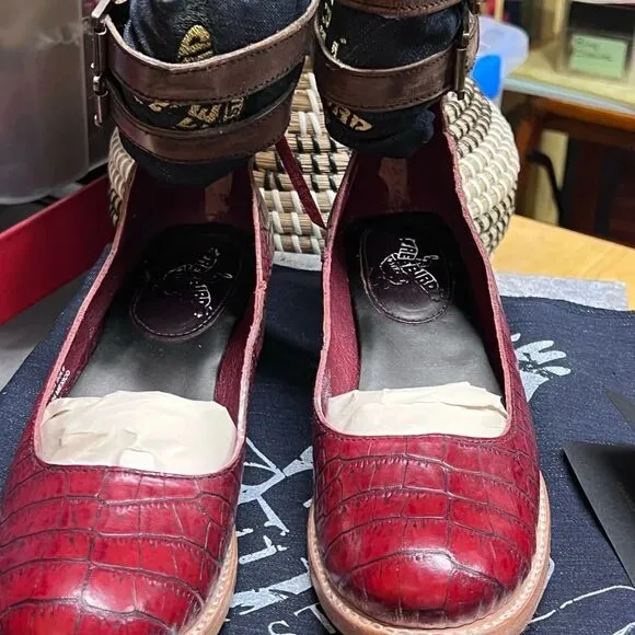 FREEBIRD BY STEVEN Maribel Red Crocodile Mary Jane’s  Ankle Straps Shoes Size 8