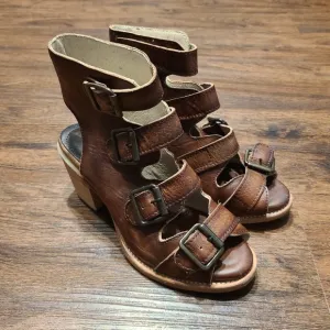 Freebird Quail Brown Leather Cut Out Buckle Sandals Shoes 6