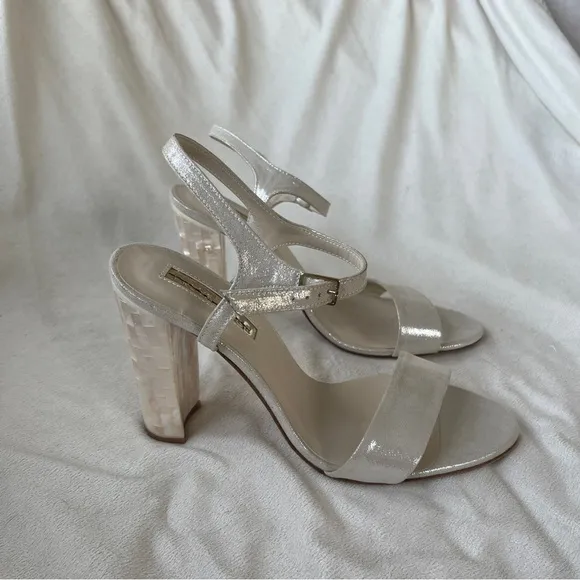 Freya Rose Martene Pearl Bridal Heels Size 41/ US 10 NWOT originally $775
