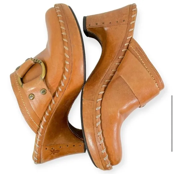 Frye Charlotte Harness Studded Cognac Leather Mules Clog Buckle Shoes Tan Size 6