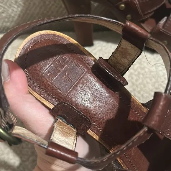 🆕🏷️Frye Leather Wooden Heeled Sandals
