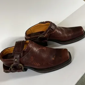 FRYE shoes belted harness mule