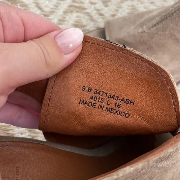 FRYE size 9 suede leather shoes, open toe booties