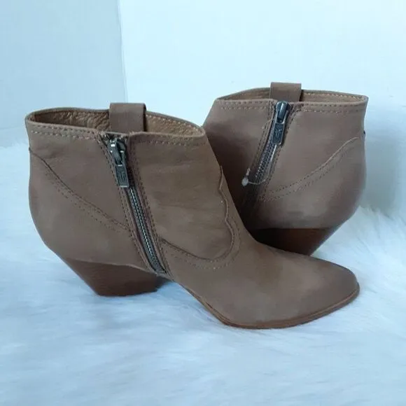 FRYE Women's 7M Tan Zip Leather Heel Ankle Boot