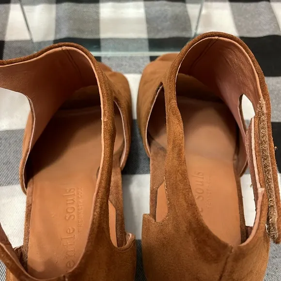 Gentle Souls Lunette Shoes Size 9.5 Open Peep Toe Wedge Brown Suede Leather
