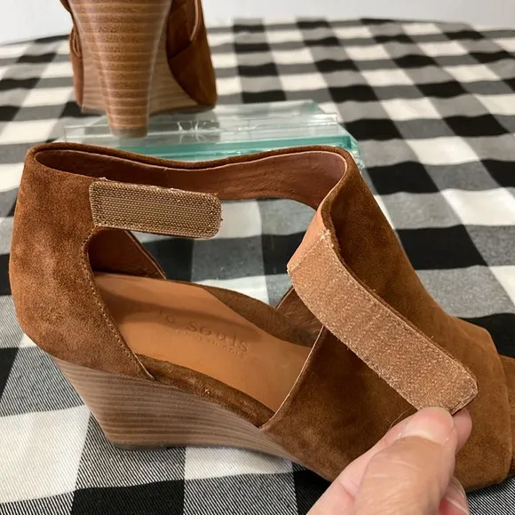 Gentle Souls Lunette Shoes Size 9.5 Open Peep Toe Wedge Brown Suede Leather