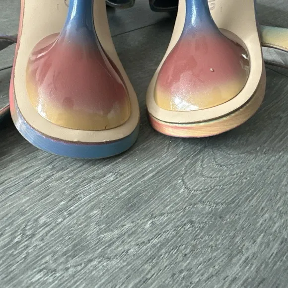 Gianni Bini Women Size 10 Vivyee Rainbow High Heel Shoes Rhinestone Detail Party