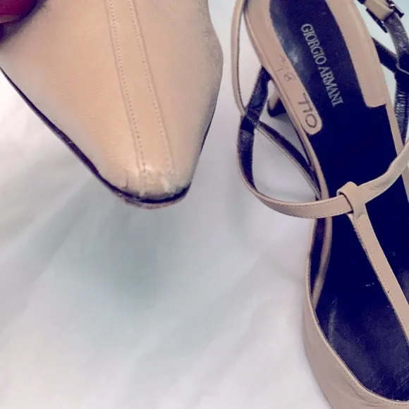 Giorgio Armani Leather Slingback’s