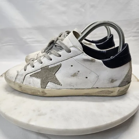 GOLDEN GOOSE  SUPERSTAR SNEAKER SIZE EU 38  US 8