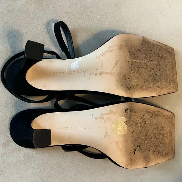Good American The Standout Square Toe Heel Sandal Size 7 Black Suede Gold