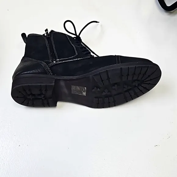 Gray Saks Fith Ave