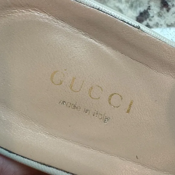 Gucci Cream and Gold Blondie Sandals with Elegant Design, size 40