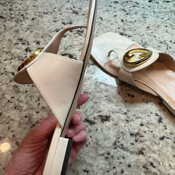 Gucci Cream and Gold Blondie Sandals with Elegant Design, size 40