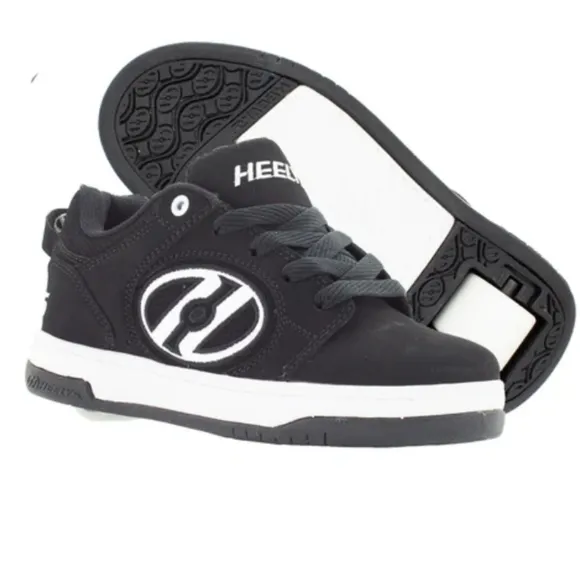 Heelys Voyager Black and White Shoes Size 3Y