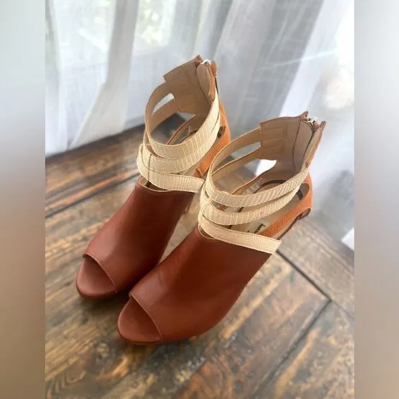 HENRI LEPORE DEZERT Off the Cuff  European Leather  Heels Shoes Size 37.5