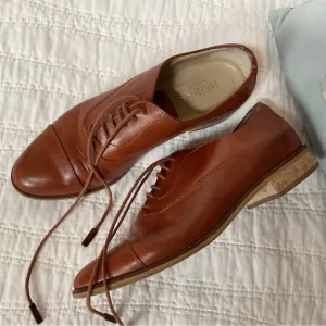 Hobbs Ladies lace up cognac leather shoes 37/7