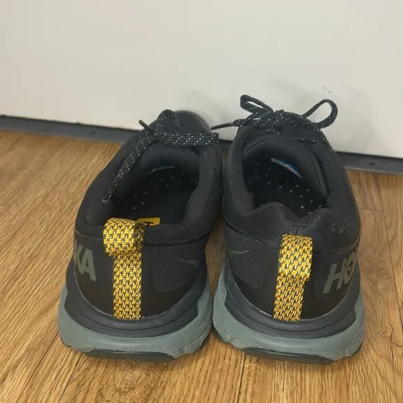 Hoka- challenger atr 6 - all terrain trail shoes