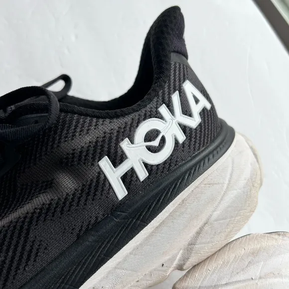 Hoka Clifton 9 Sneakers