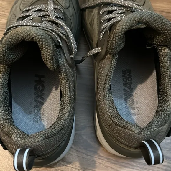 Hoka Men’s One One Gray W Challenger Waterproof Low GTX Running Shoes 8.5 D