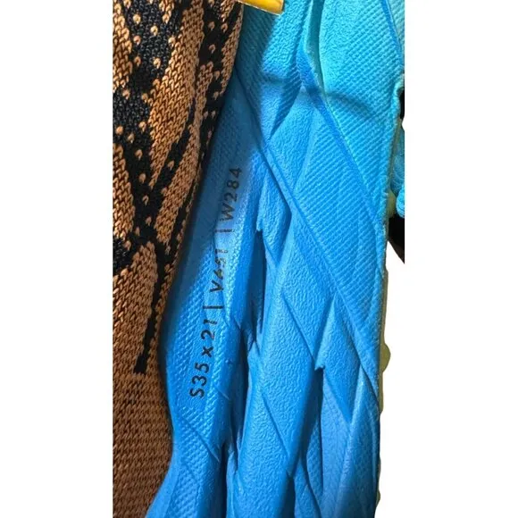 Hoka Men's Speedgoat 5 Solar Flare Running‎ Shoes - Size 8D