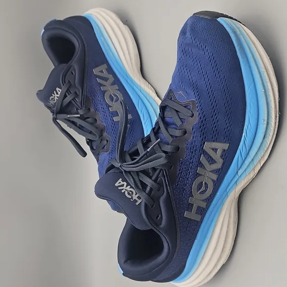 Hoka One One Bondi 8 Sneakers Men’s 10 Outer Space/ All Aboard Running Shoes
