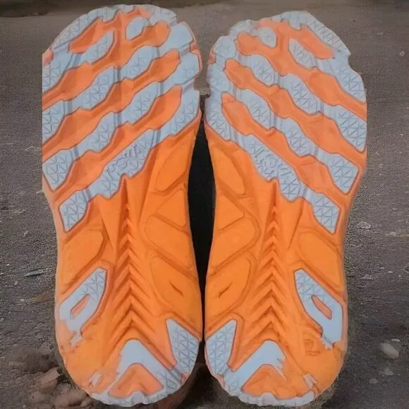 HOKA ONE ONE CLIFTON 8 Athletic Running Shoes Mens Size 10D Radient Yellow